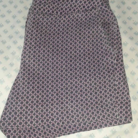 Shorts - Picture 3 of 4